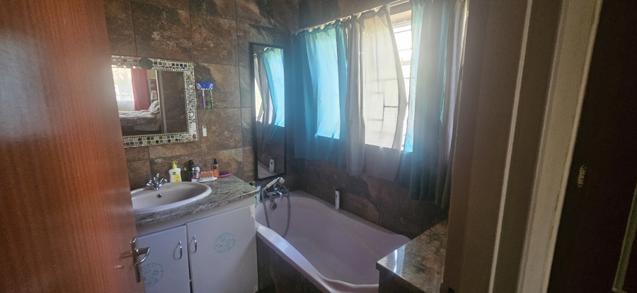 4 Bedroom Property for Sale in El Toro Park Northern Cape